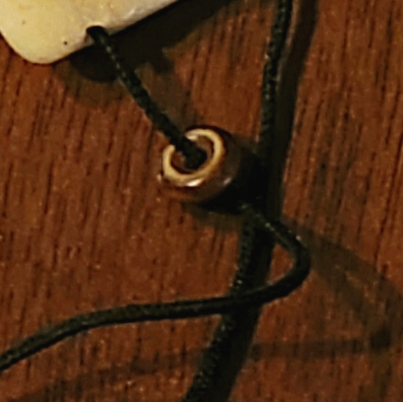 🔴 Carved Bone Bracelet - Picture 12 of 12